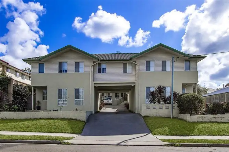 1/8 Anzac Avenue, Wyong NSW 2259