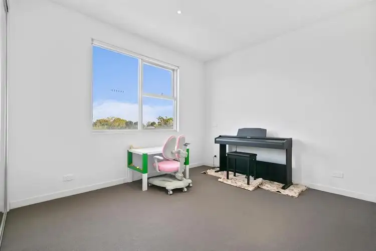 Fifth view of Homely apartment listing, 204/1 Mackie Road, Bentleigh East VIC 3165