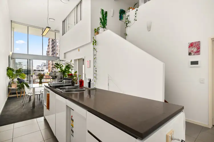 24/15 Walsh Street, Milton QLD 4064