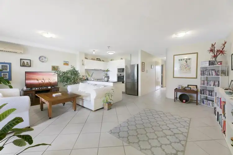Fourth view of Homely apartment listing, 8/32 Cronin Avenue, Main Beach QLD 4217