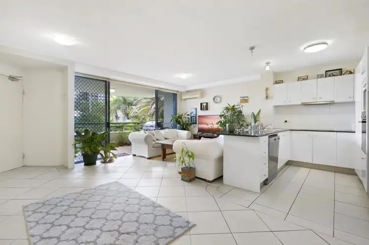 Fifth view of Homely apartment listing, 8/32 Cronin Avenue, Main Beach QLD 4217