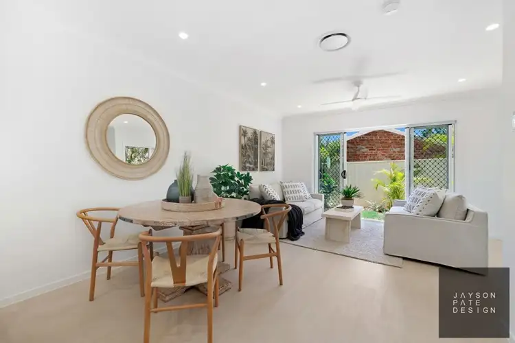 2/65 Usher Avenue, Labrador QLD 4215