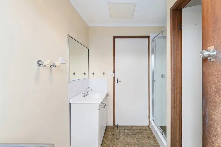 Sixth view of Homely unit listing, 2/482 Hazel Court, Lavington NSW 2641