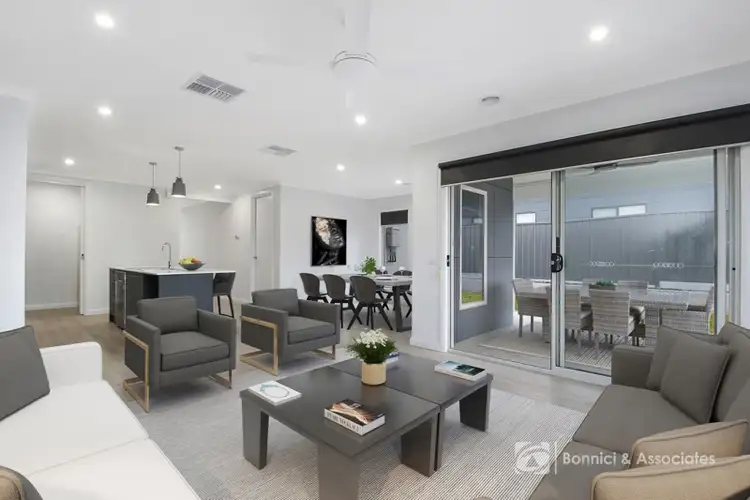 Sixth view of Homely house listing, 2 Kansas Court, Springdale Heights NSW 2641