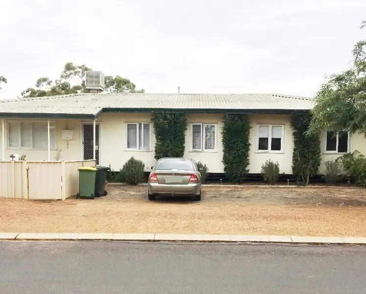 1 MELBOURNE Street, Moora WA 6510