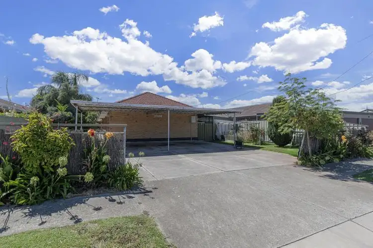 2/5 Shaftsbury Avenue