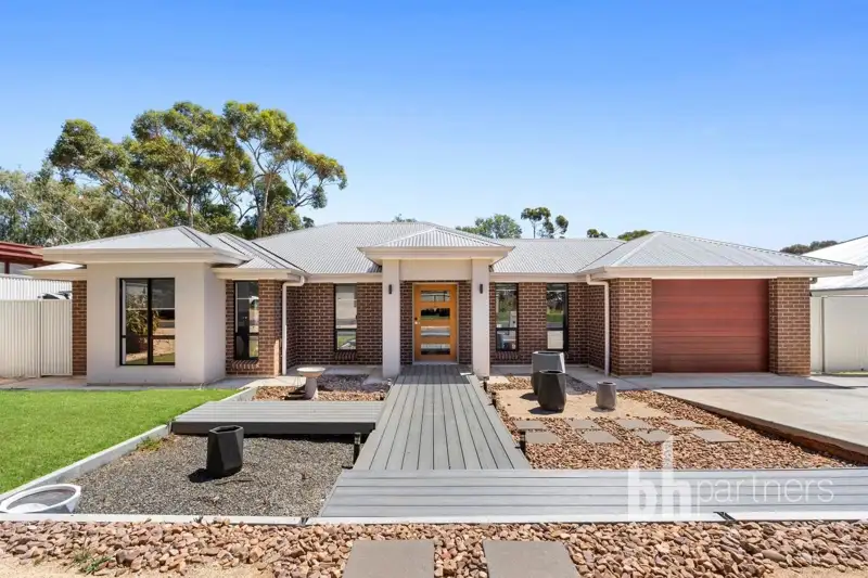 Main view of Homely townhouse listing, 11 Fairway Avenue, Barmera SA 5345