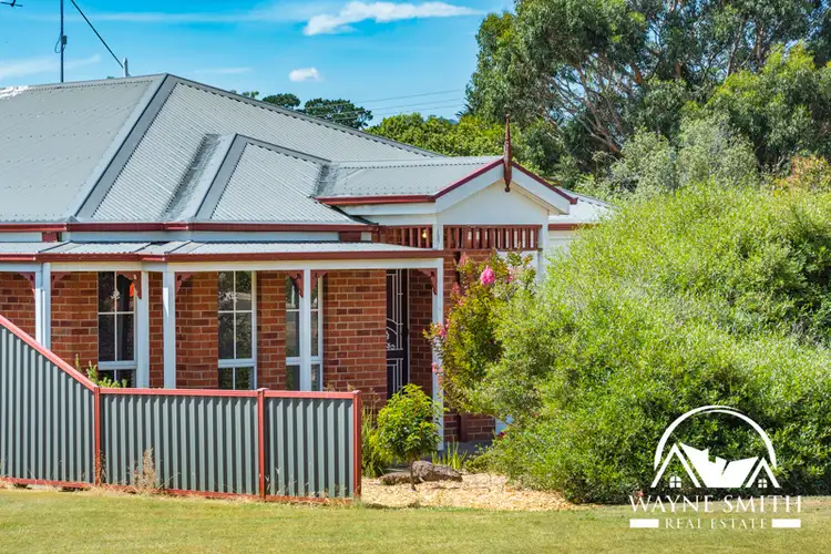 6 Noel Street, Lancefield VIC 3435