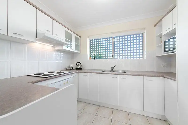 Main view of Homely apartment listing, 4/6 Elliott Street, Clayfield QLD 4011