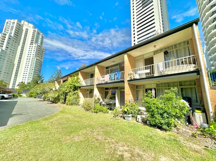 6/15-17 George Avenue, Broadbeach QLD 4218