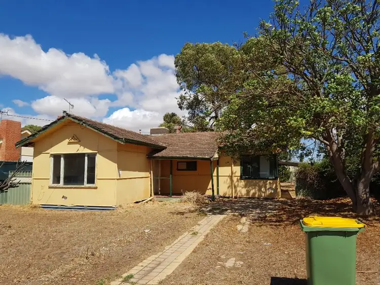 22 Lenane Street, Moora WA 6510