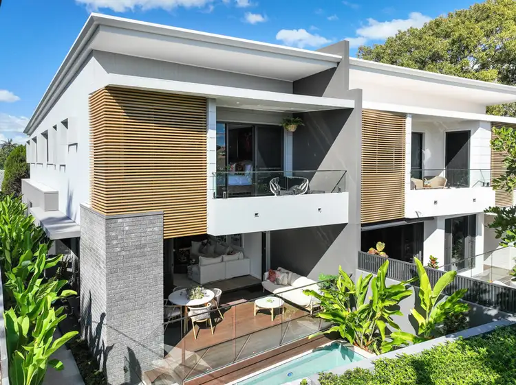 Main view of Homely house listing, 1/40 St Andrews Avenue, Isle of Capri QLD 4217