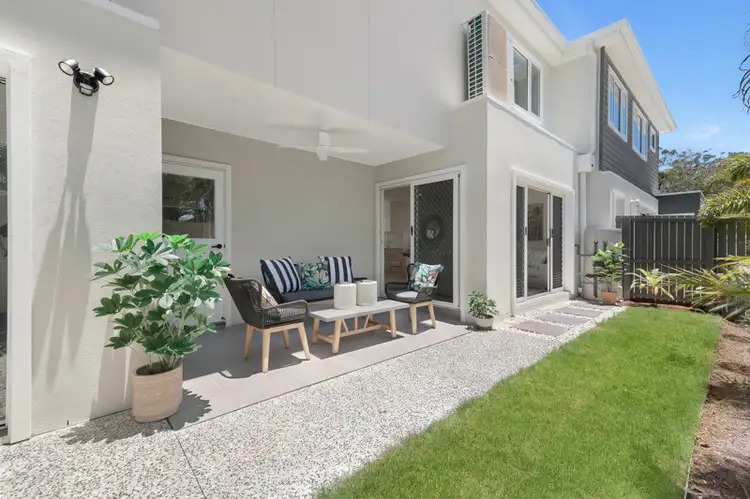 3/65 Usher Avenue, Labrador QLD 4215