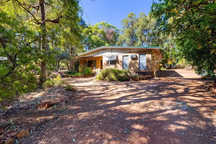 10 Garland Road, Roleystone WA 6111