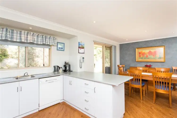 Fifth view of Homely house listing, 2 Sheridan Crescent, Red Cliffs VIC 3496