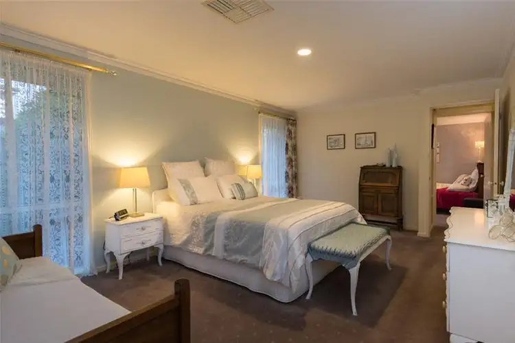 Fourth view of Homely house listing, 7 Spencer Court, Berwick VIC 3806