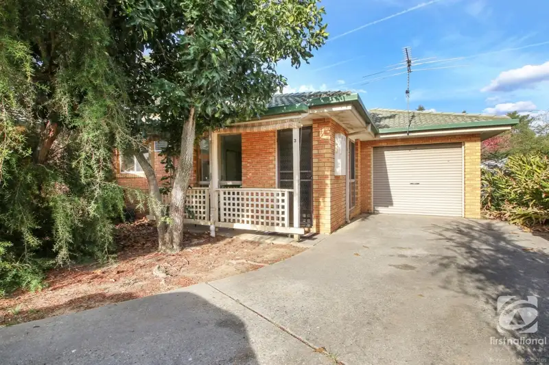 Main view of Homely unit listing, 3/8 Emery Court, West Wodonga VIC 3690