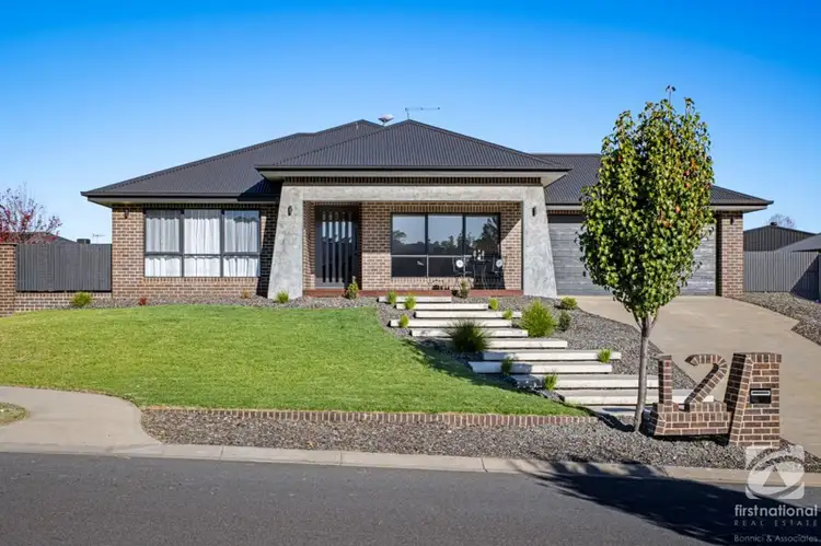 12 Jackman Drive, Tangambalanga VIC 3691