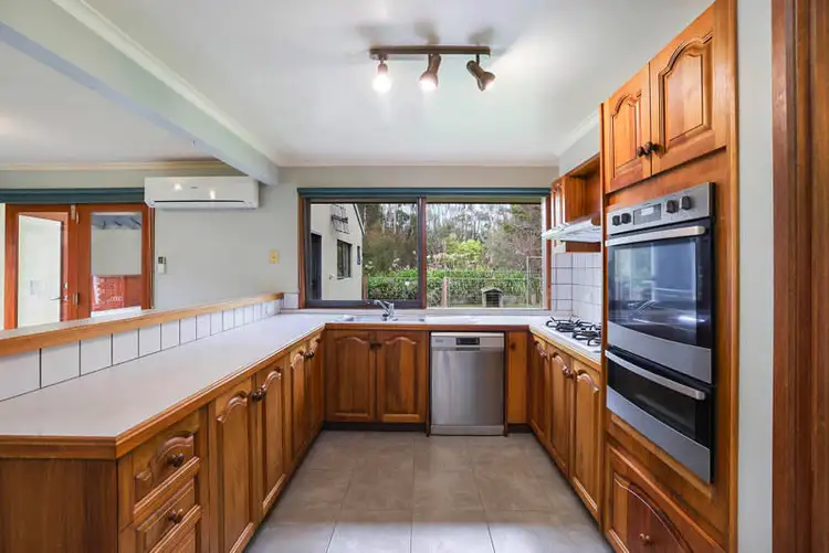 Third view of Homely house listing, 70 Rodger Place, Bushfield VIC 3281