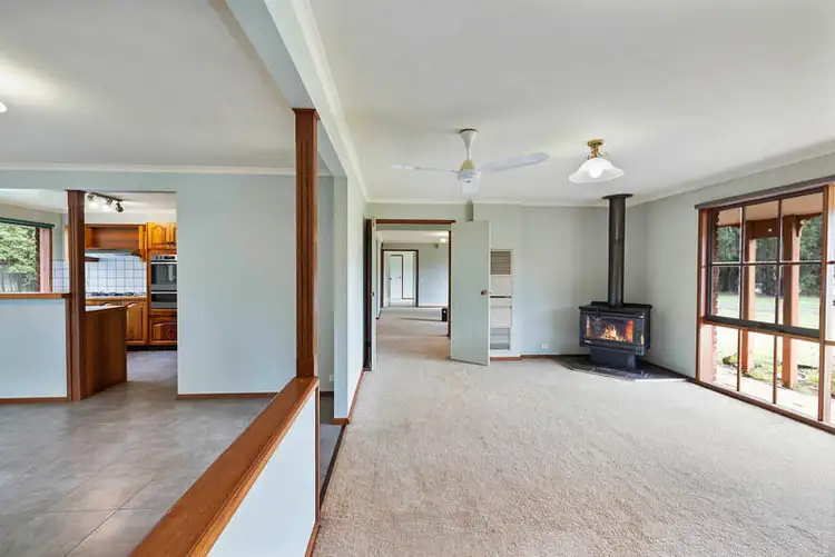 Fourth view of Homely house listing, 70 Rodger Place, Bushfield VIC 3281
