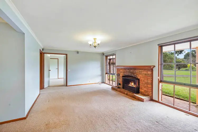 Fifth view of Homely house listing, 70 Rodger Place, Bushfield VIC 3281