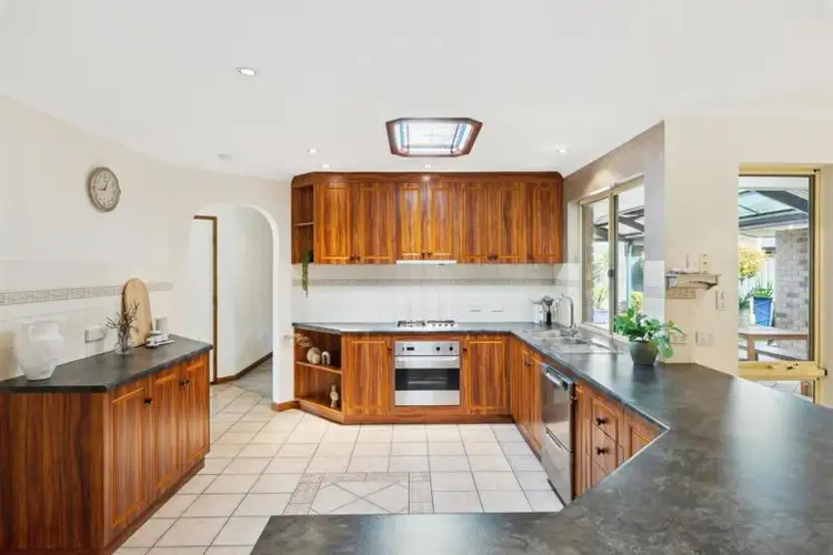 Sixth view of Homely house listing, 2 Pioneer Court, Salisbury Heights SA 5109