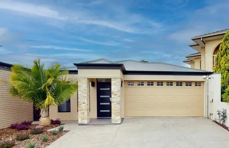 3 Virginia Grove
