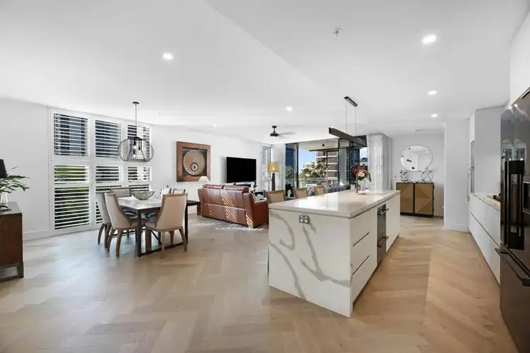 301/5 Pacific Street, Main Beach QLD 4217