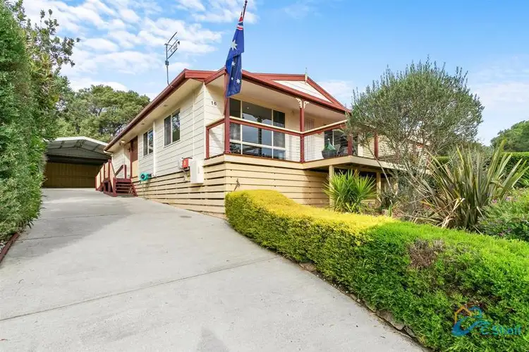 16 Geofrey Avenue, Loch Sport VIC 3851