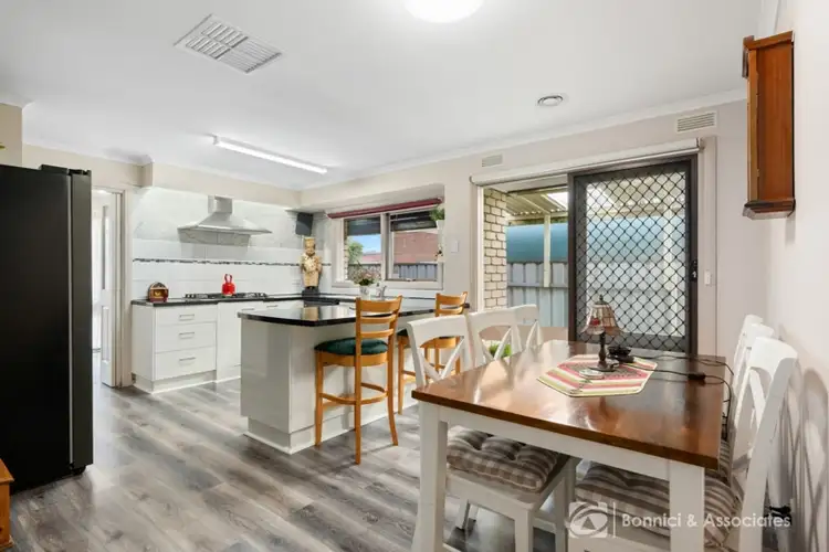 Fifth view of Homely house listing, 20 Mayfair Drive, Wodonga VIC 3690