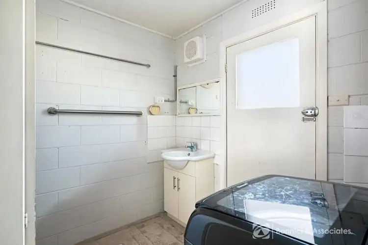 Sixth view of Homely unit listing, 3/1 McKibbin Court, Wodonga VIC 3690