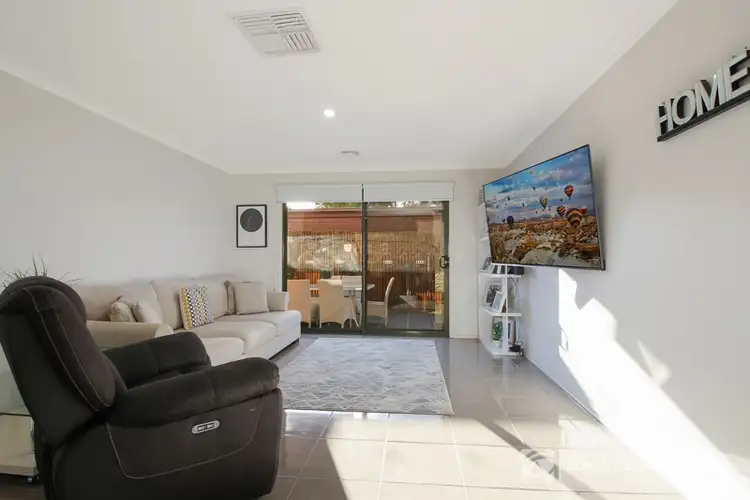 Fifth view of Homely house listing, 1/8 Fraser Court, West Wodonga VIC 3690