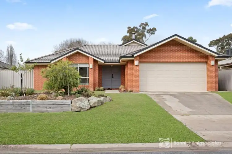 7 Jessica Court, Tangambalanga VIC 3691