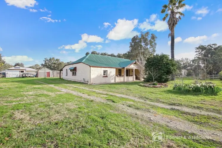 4 Bridge Street, Chiltern VIC 3683
