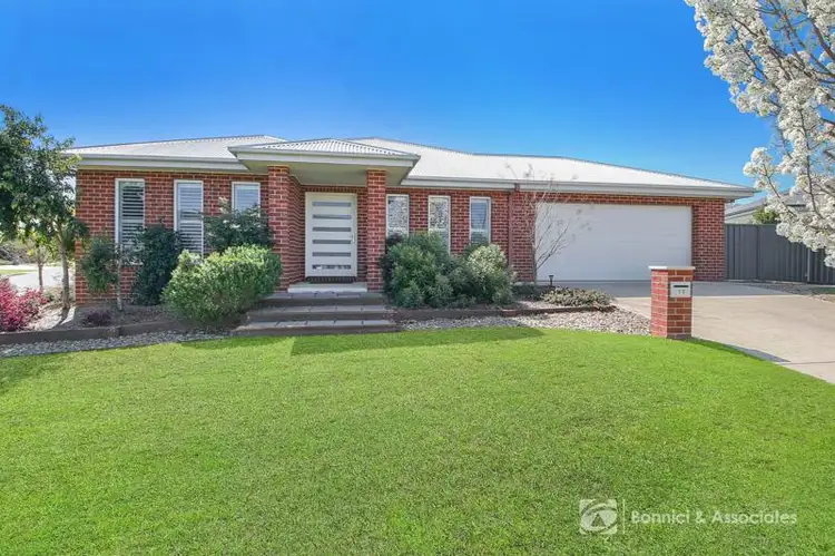 13 Gibson Boulevard, Tangambalanga VIC 3691