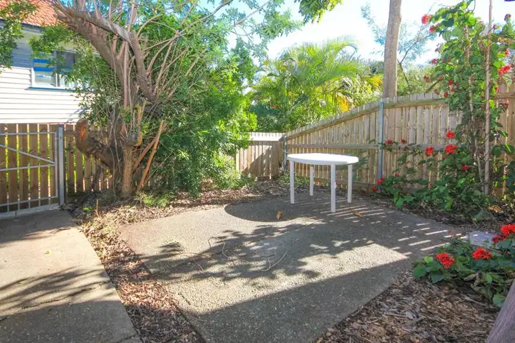 Fifth view of Homely townhouse listing, 2/612 Old Cleveland Road, Camp Hill QLD 4152