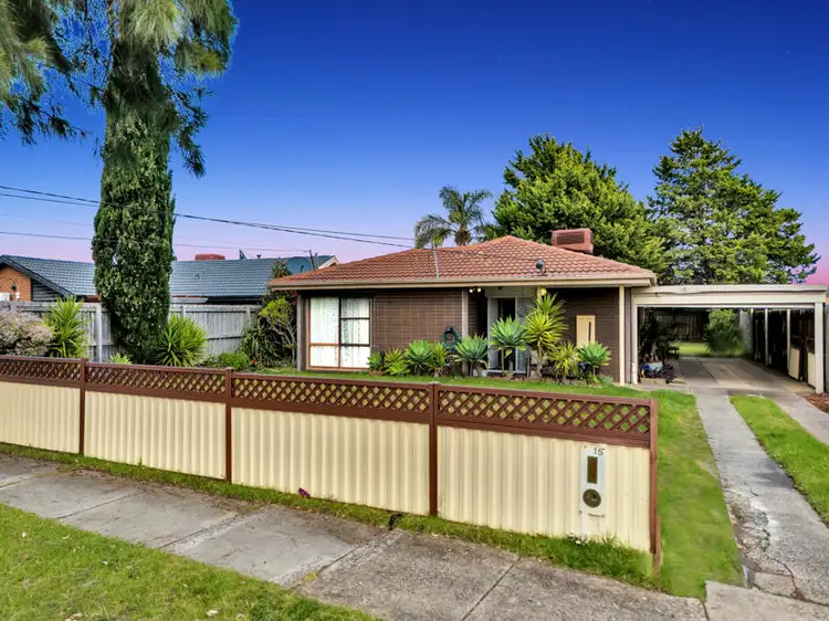 15 Woodburn Crescent, Meadow Heights VIC 3048