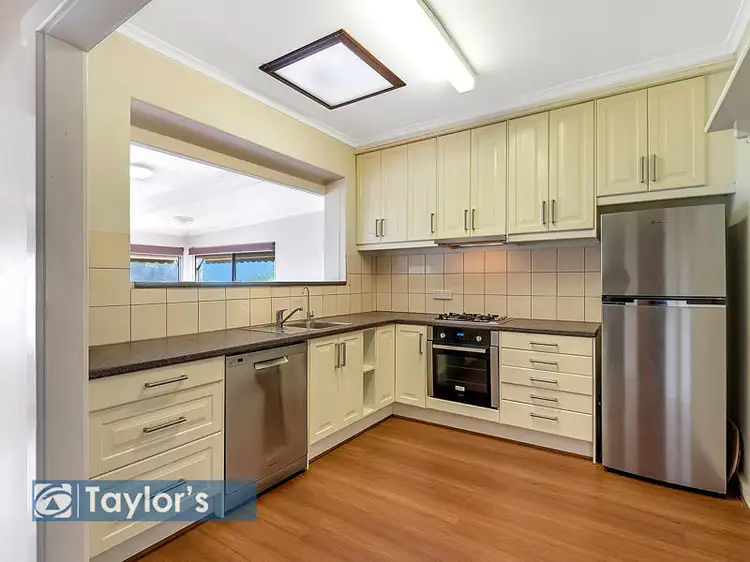27 Rialto Avenue, Para Hills SA 5096