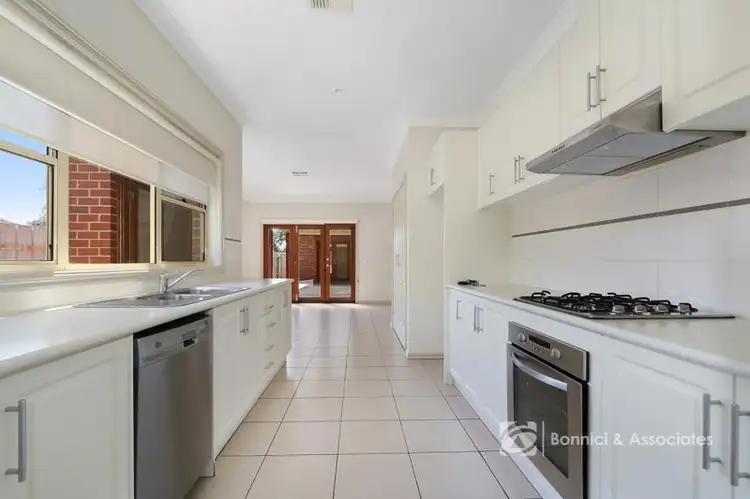 Fifth view of Homely townhouse listing, 2/11 Batt Avenue, Wodonga VIC 3690