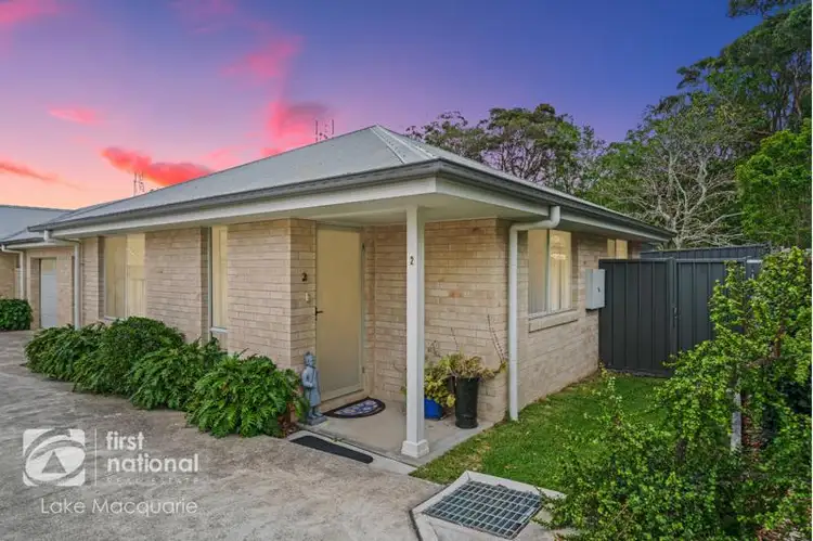 Main view of Homely unit listing, 2/34 Kariboo Lane, Mount Hutton NSW 2290