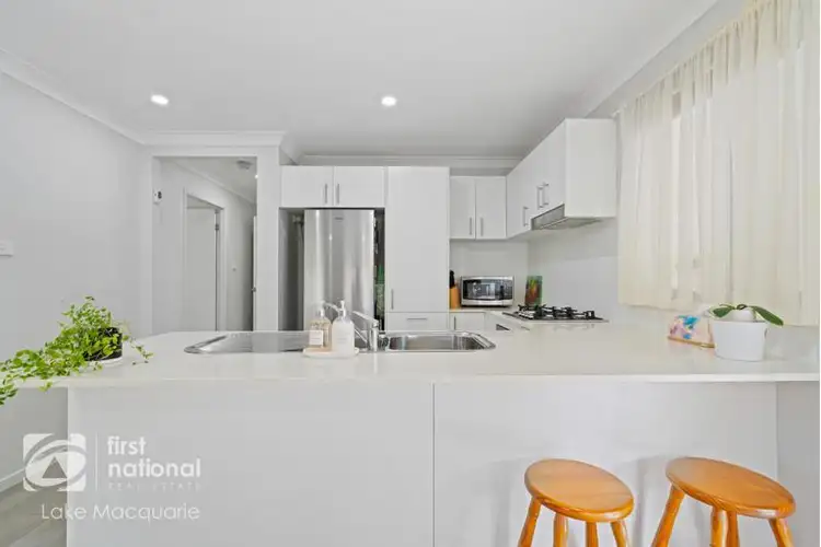 Sixth view of Homely unit listing, 2/34 Kariboo Lane, Mount Hutton NSW 2290