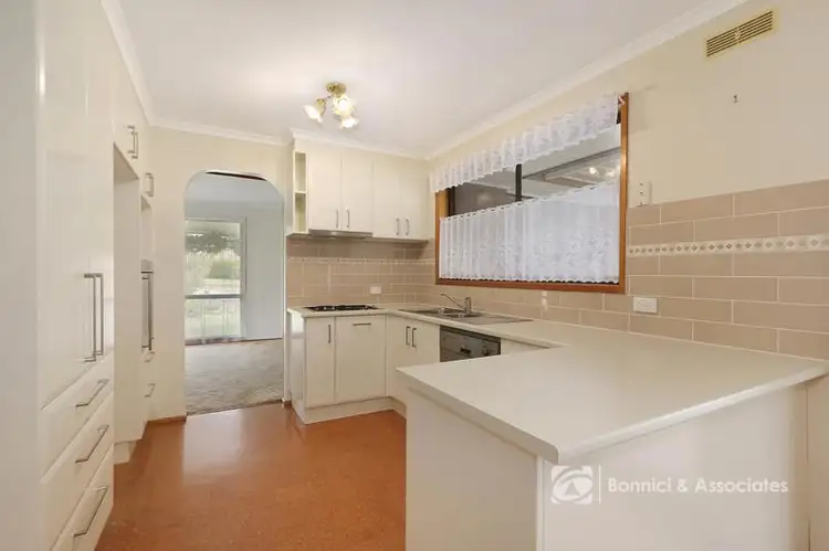Fifth view of Homely house listing, 6 Karalla Court, Wodonga VIC 3690