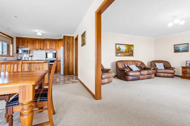Sixth view of Homely house listing, 5 Holly Court, Warrnambool VIC 3280