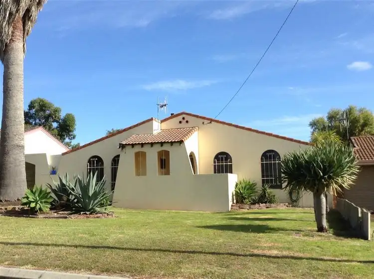 14 Bohemia Road, Yakamia WA 6330