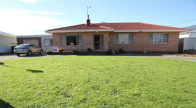 4 Woolford Street, Emu Point WA 6330