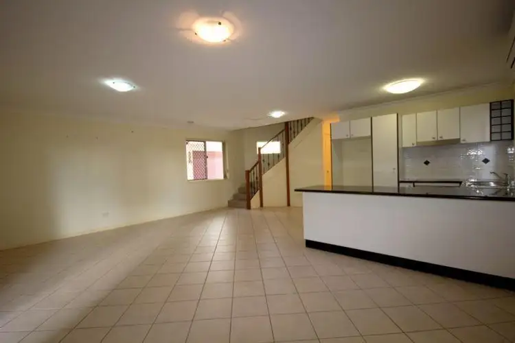 Fifth view of Homely unit listing, 2/253 Cavendish Road, Coorparoo QLD 4151