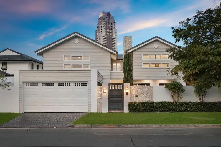 17 Seafarer Court, Paradise Waters QLD 4217