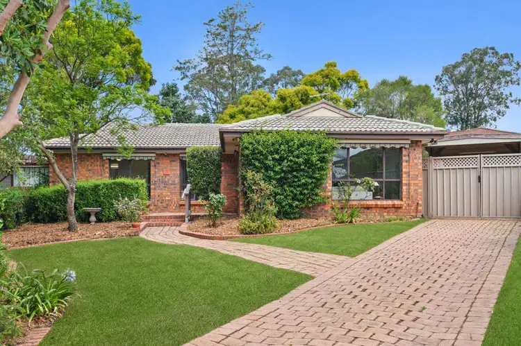 10 Fleece Close, St Clair NSW 2759