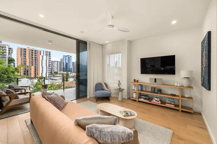 Fourth view of Homely house listing, 15/10 Amersham Street, West End QLD 4101