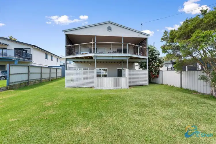 22 Victoria Parade, Loch Sport VIC 3851